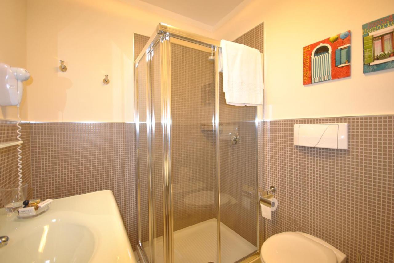 Appartamenti San Pietro - Hotel Gallo Tignale Eksteriør billede