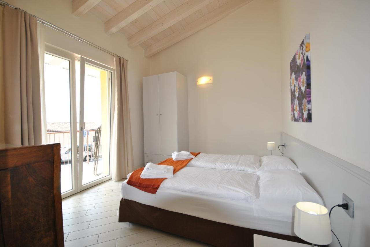 Appartamenti San Pietro - Hotel Gallo Tignale Eksteriør billede