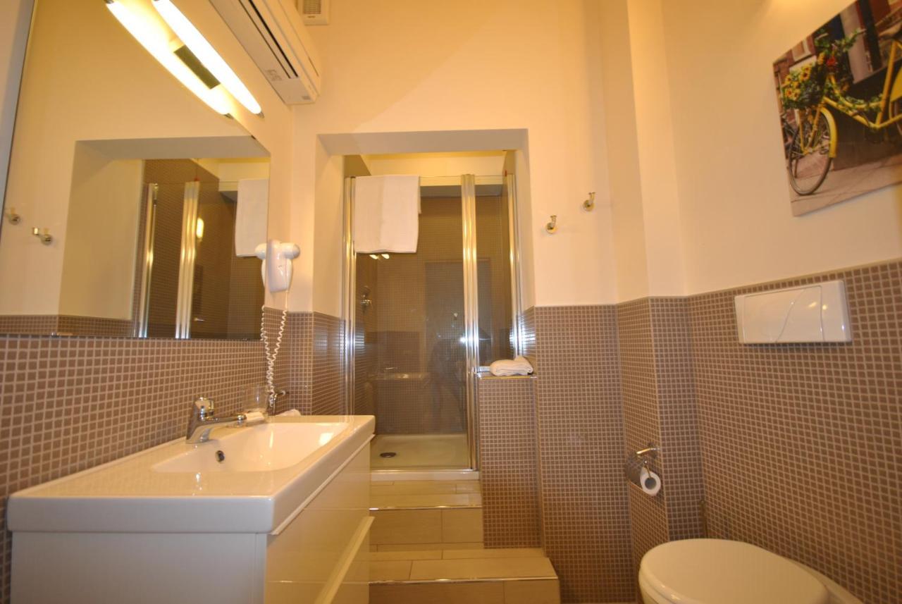 Appartamenti San Pietro - Hotel Gallo Tignale Eksteriør billede