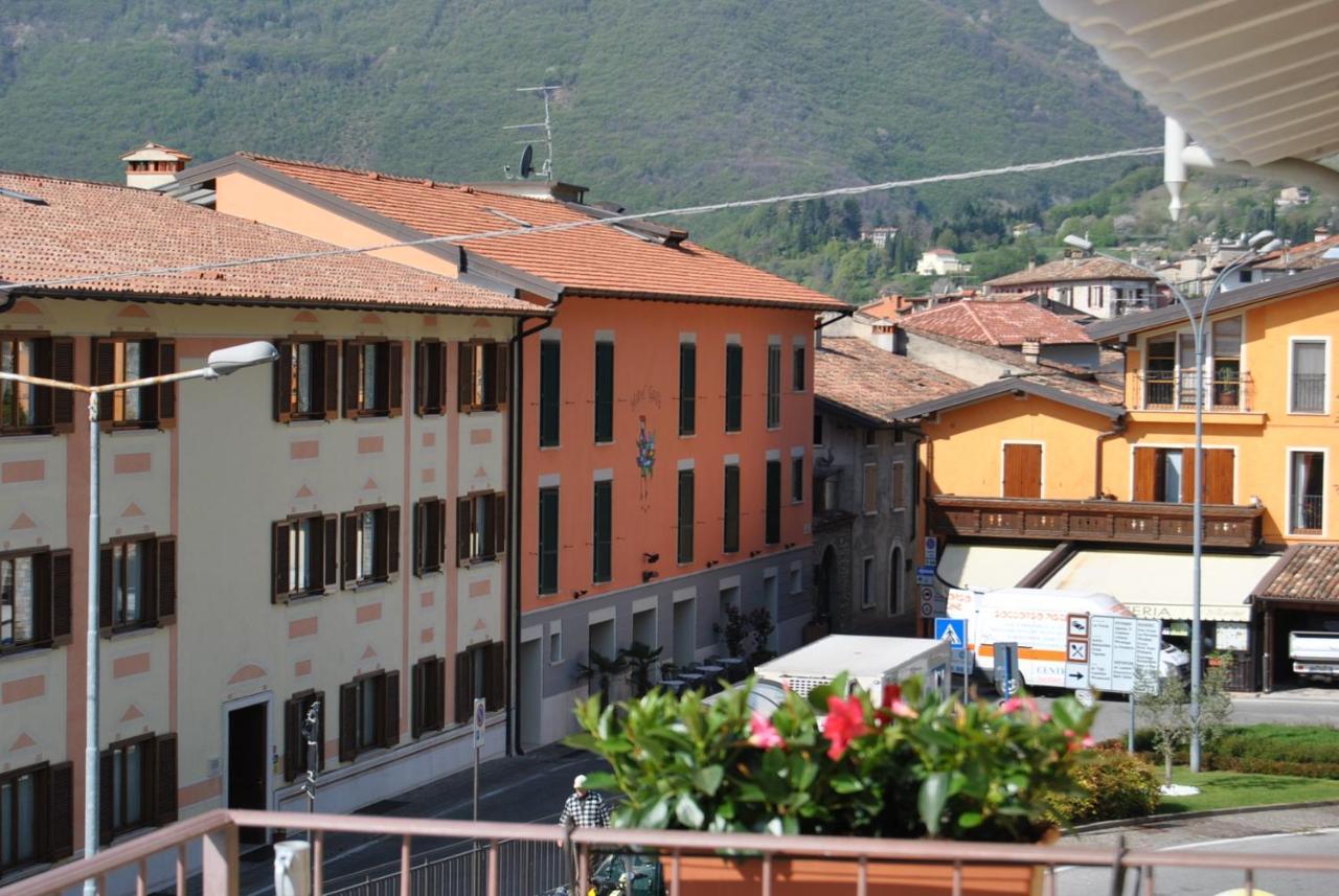 Appartamenti San Pietro - Hotel Gallo Tignale Eksteriør billede